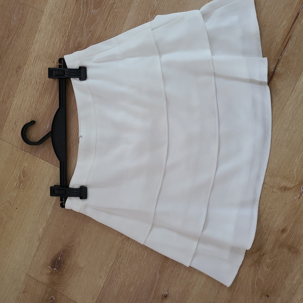 White skirt, size 38